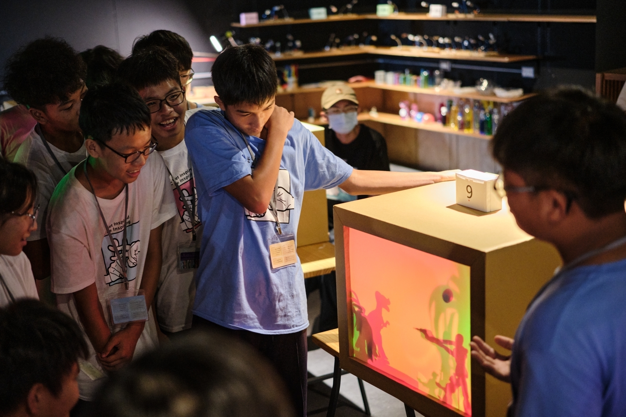 In 2024, the “One-Day University Student” event at Municipal Chishang Junior High School included light and shadow experiments conducted at the Science Education Center. 