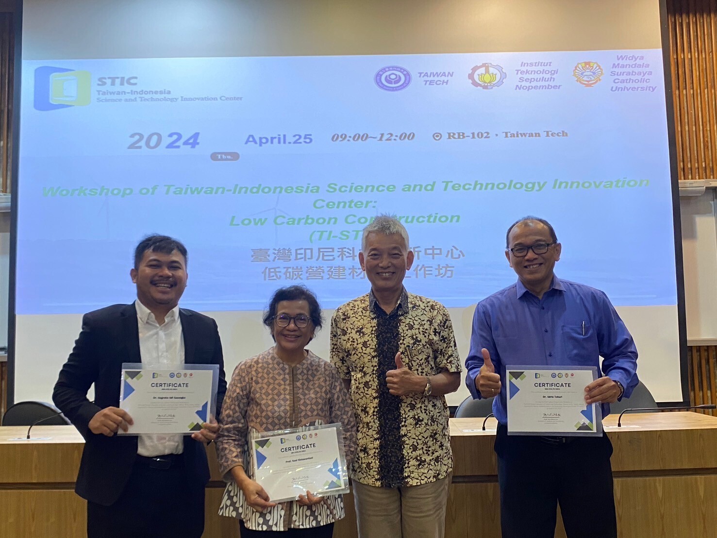 From left to right in the closing ceremony photo on April 25th: Director Dr. Nugroho Adi Sasongko from the National Research and Innovation Agency (BRIN) of Indonesia, Director Prof. Neni Sintawardani, Vice President Jhy Chern Liu of Taiwan Tech, and Director Dr. Adrin Tohari.