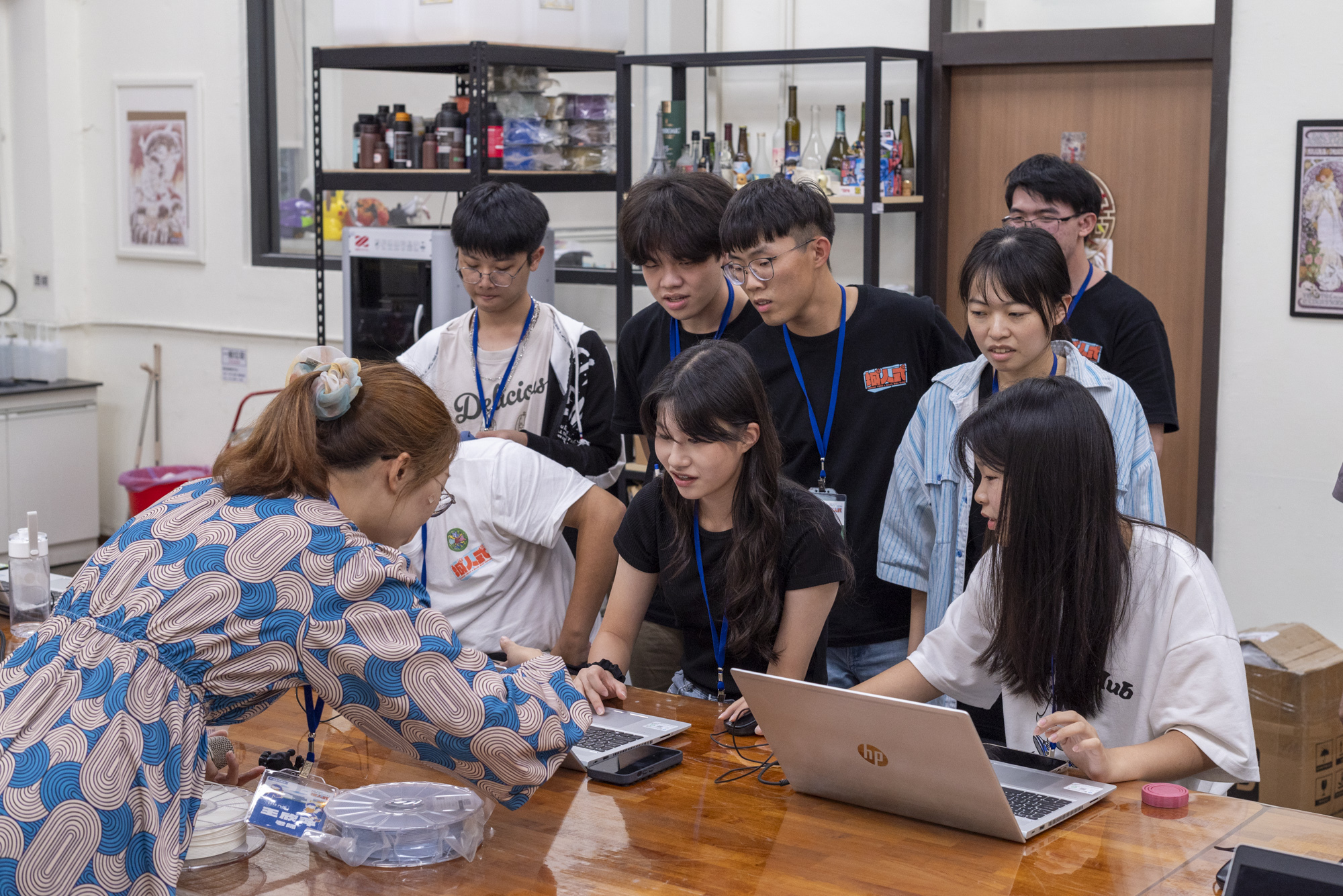 Students entered the labs of Taiwan Tech to explore technology hands-on, creating their own projects and applying them in their proposals.