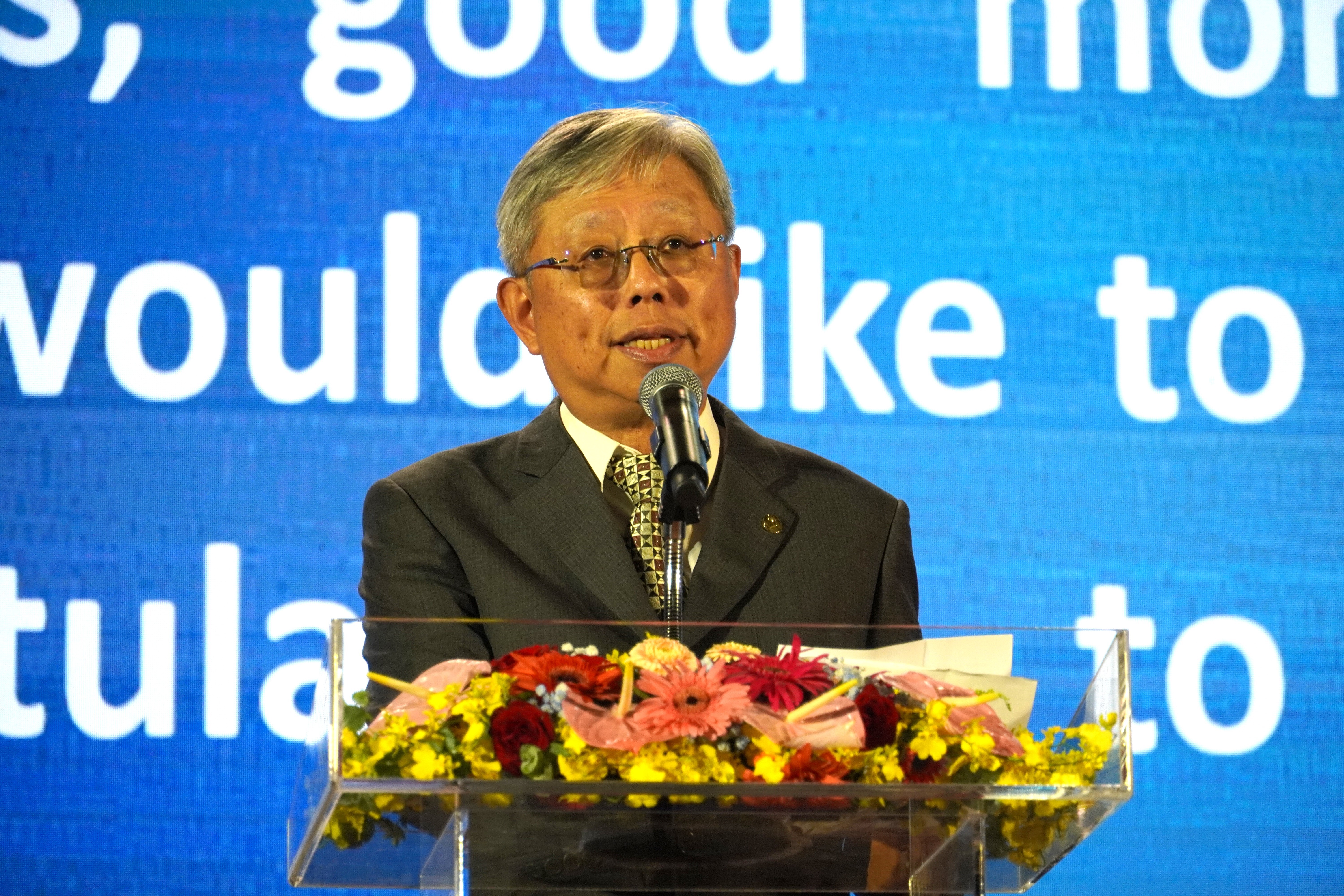 Taiwan Tech's Distinguished Alumnus and General Manager of TUL corporation, as well as the Chairman of the Alumni Association, Jian-Wei Chen, delivers his speech.