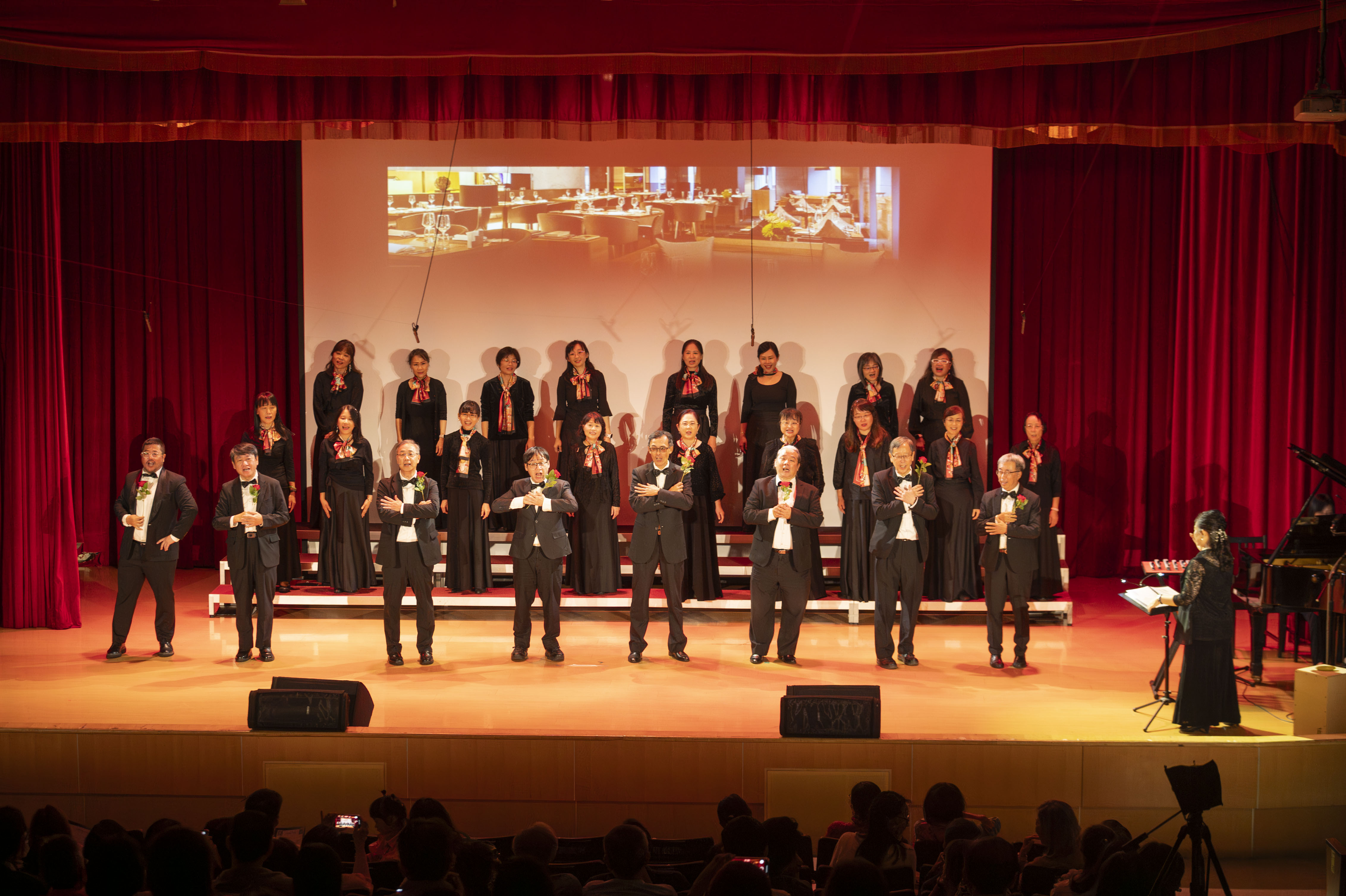 A performance snapshot of the Yun-Chung Chamber Choir.